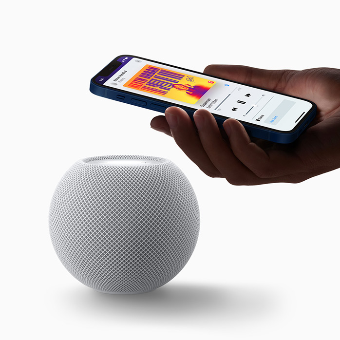 L'enceinte intelligente Apple HomePod se fait mini et son prix aussi