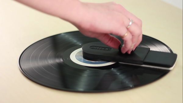 Pourquoi nettoyer un disque vinyle ?