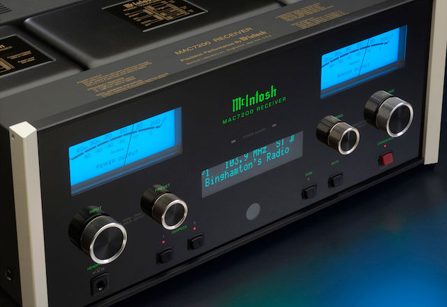McIntosh MAC7200 front angle detail