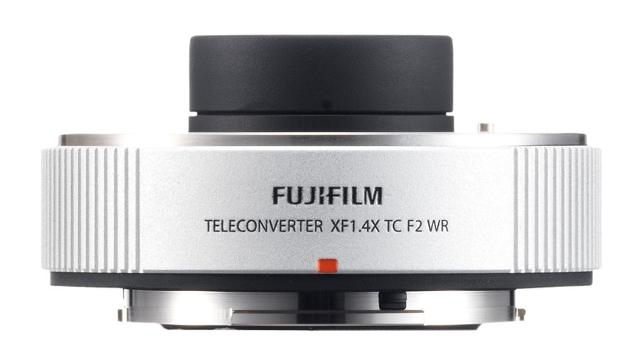 Fujifilm XF200mmF2 ONMag2