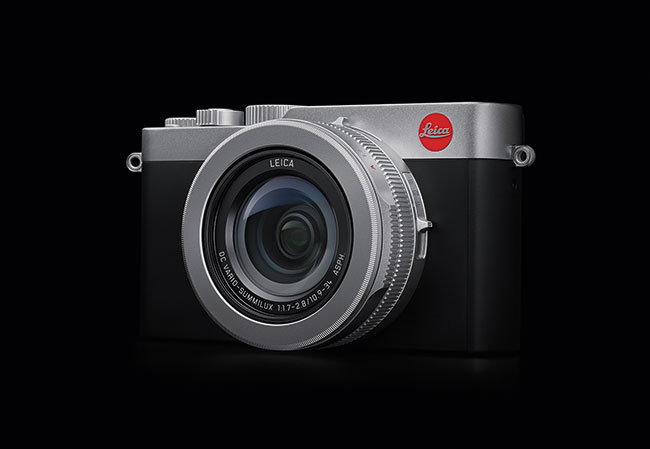 Leica D Lux7 on black.LoRes