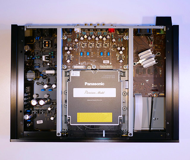 Panasonic UB9000 inside