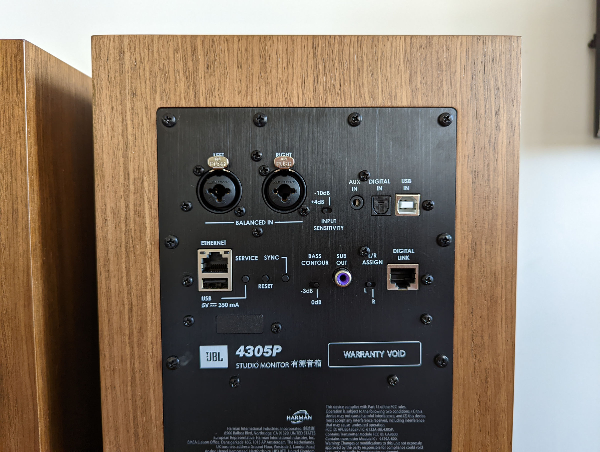 Test enceintes JBL 4305P : l'esprit studio monitor Hifi des seventies en  version 2022, mini et connectée