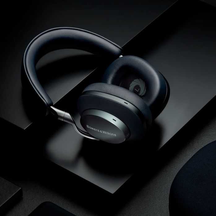 Bowers And Wilkins PX8 007
