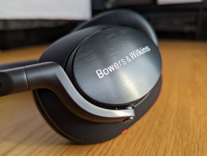 Bowers And Wilkins PX8 5