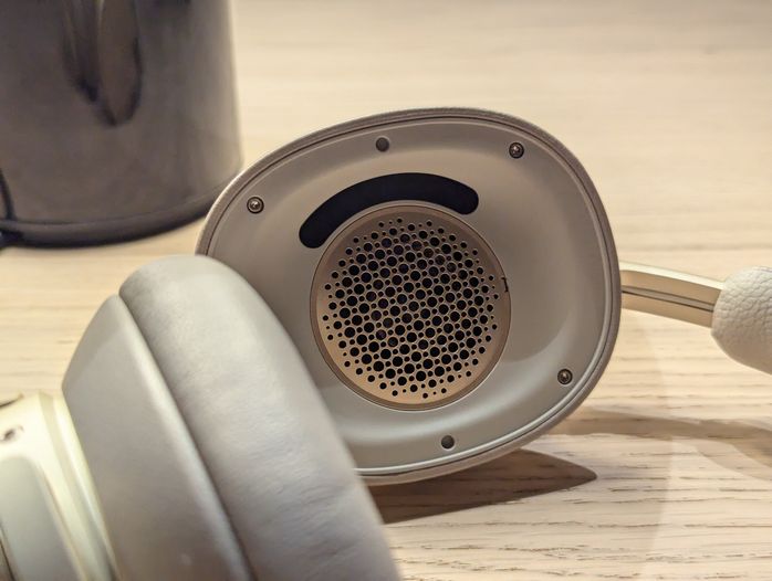 Bang And Olufsen H100 5