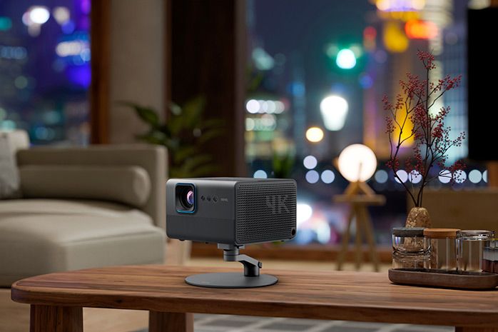 BenQ GP520 : un vidéoprojecteur portable 4K lifestyle pour transformer n'importe quelle pièce en salle de cinéma